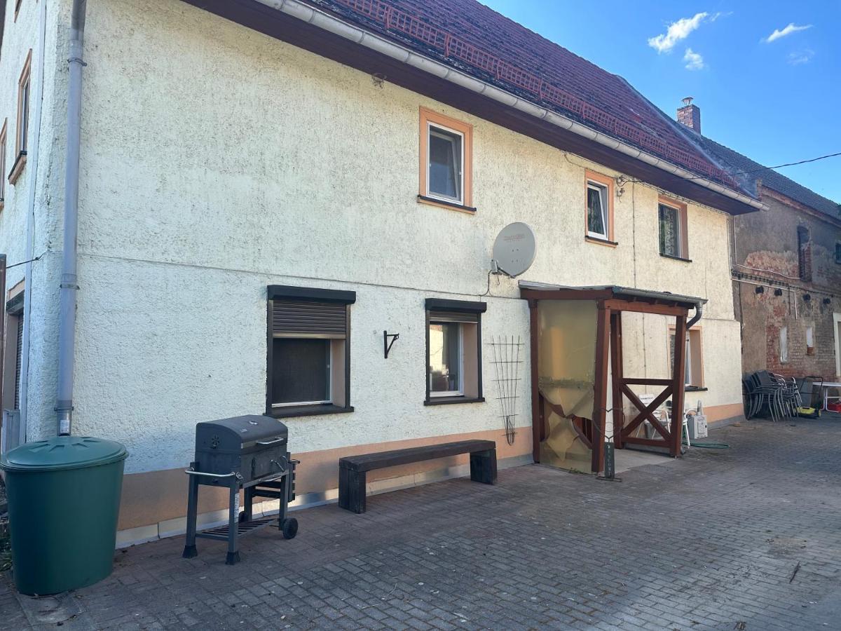 Villa Monteurshaus Im Leipziger Suede Naehe A38 Exterior foto
